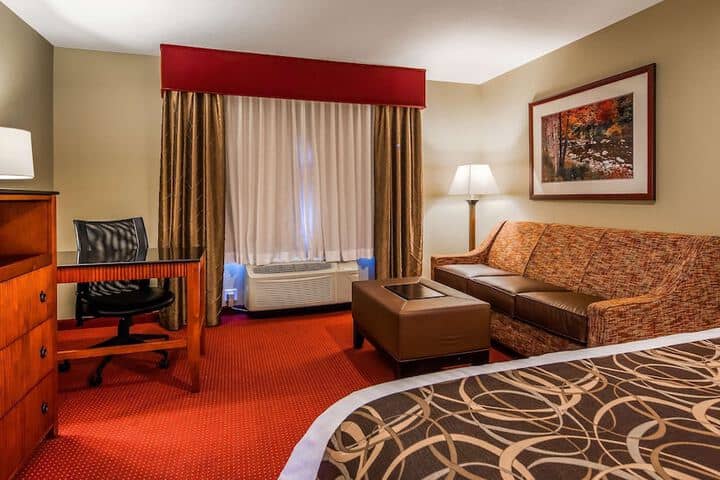 Room 15 of 28
