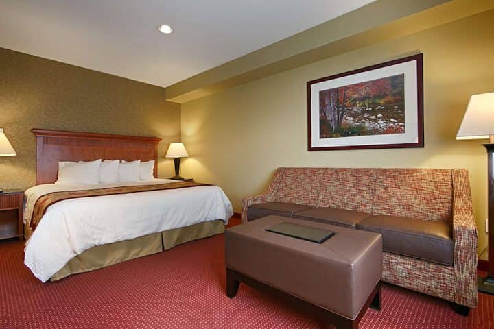 Room 18 of 28