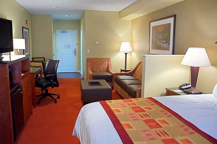 Room 5 of 28